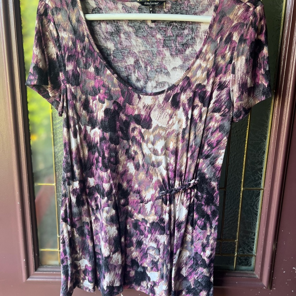 Daisy Fuentes Women's Purple and Black Short Sleeve Top